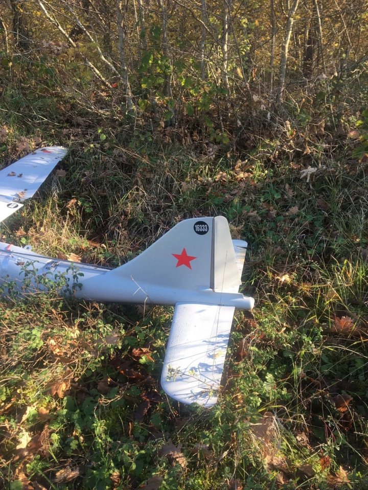 The tail section of a Russian-origin Orlan-10 drone bearing a red star marking is seen after the aircraft was found in Kocaeli province in northwestern Türkiye. (Source: Daily Sabah)
