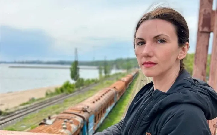 Anna Novikova, Founded of SOS Donbass organization in France. (Photo: Le Parisien)