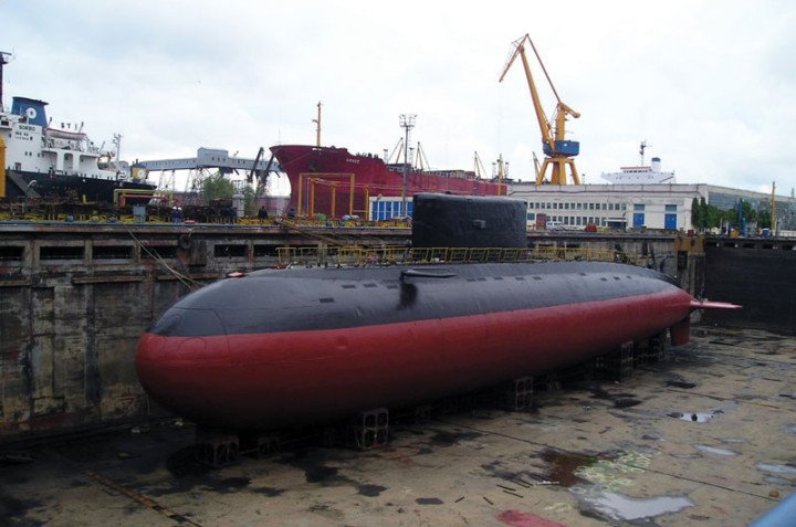 Romania’s Soviet-built Project 877 submarine Delfinul. (Source: Defense Express) Romania’s Soviet-built Project 877 submarine Delfinul. (Source: Defense Express)