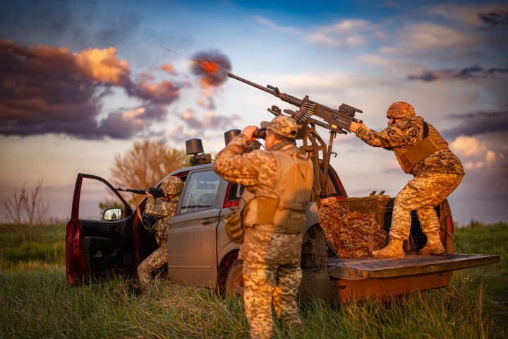 Ukrainian servicemen of the 23rd Separate Mechanized Brigade operate a pickup truck mounted with an M2 Browning machine gun during air defense duty in the Donetsk region, May 21, 2025. (Source: Getty Images)