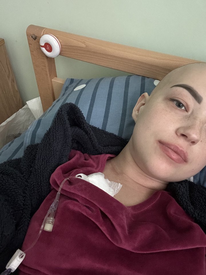 Olha Kurtmallaieva durante su tratamiento contra el linfoma de Hodgkin. Fotografía proporcionada por Olha Kurtmallaieva. Olha Kurtmallaieva durante su tratamiento contra el linfoma de Hodgkin. Fotografía proporcionada por Olha Kurtmallaieva.