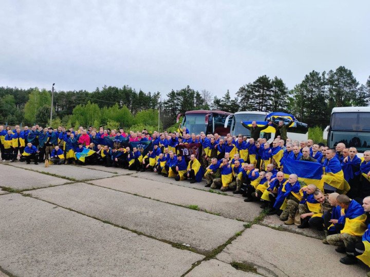 Freed Ukrainian servicemen after a prisoner swap between Ukraine and Russia on May 6, 2025. (Source: Zelenskyy/X) Freed Ukrainian servicemen after a prisoner swap between Ukraine and Russia on May 6, 2025. (Source: Zelenskyy/X)