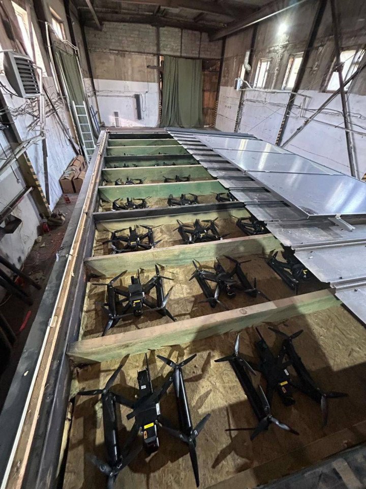 Loading process of the drones that was reportedly used during the operation. (Source: Hromadske) Loading process of the drones that was reportedly used during the operation. (Source: Hromadske)