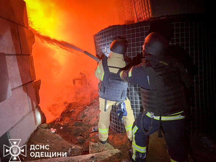 Ukrainian emergency responders extinguish a large fire at an industrial facility following a Russian strike in Odesa region. (Source: State Emergency Service of Ukraine) Ukrainian emergency responders extinguish a large fire at an industrial facility following a Russian strike in Odesa region. (Source: State Emergency Service of Ukraine)
