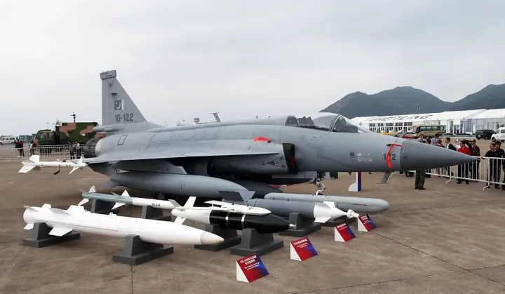 Chinese CM-400AKG missile displayed alongside a JF-17 fighter jet during a defense exhibition, with the missile visible in the foreground. (Photo: Open source)