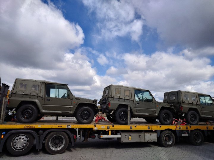 A convoy of Japanese Type 73 Gen.2 vehicles loaded on a flatbed truck for delivery as part of Japan’s latest military aid package to Ukraine. (Source: Embassy of Japan in Ukraine) A convoy of Japanese Type 73 Gen.2 vehicles loaded on a flatbed truck for delivery as part of Japan’s latest military aid package to Ukraine. (Source: Embassy of Japan in Ukraine)