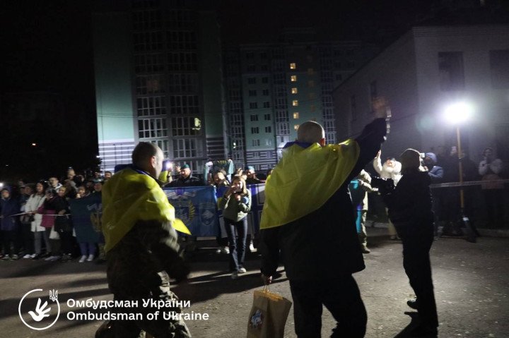 Ukrainian defenders, recently returned from captivity. (Source: Dmytro Lubinets) Ukrainian defenders, recently returned from captivity. (Source: Dmytro Lubinets)