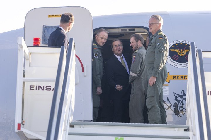 German Defence Minister Boris Pistorius walks past the Bundeswehr’s first P-8A Poseidon after its arrival in Berlin on November 7, 2025. (Source: Getty Images) German Defence Minister Boris Pistorius walks past the Bundeswehr’s first P-8A Poseidon after its arrival in Berlin on November 7, 2025. (Source: Getty Images)