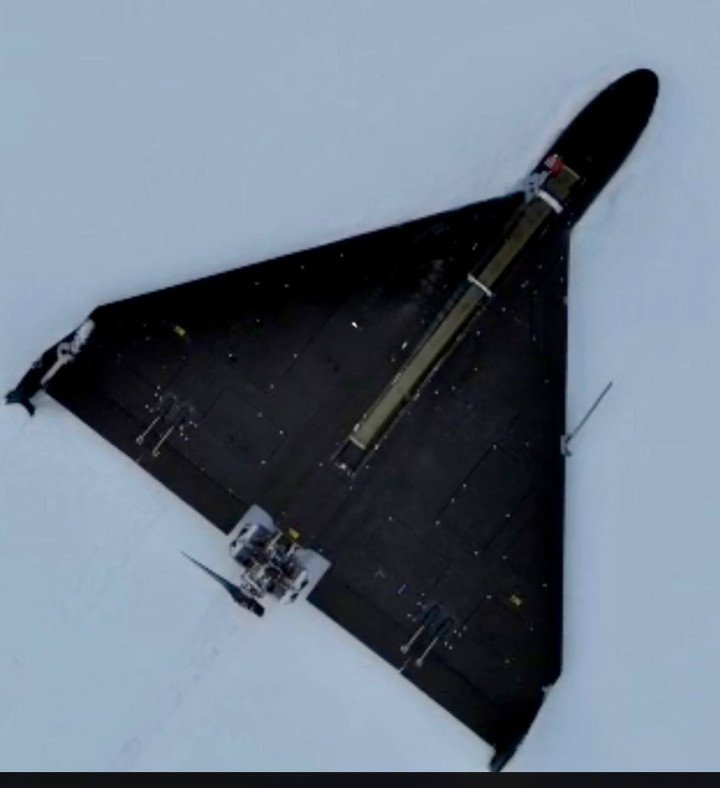 Vista de un dron Shahed modificado con el lanzador Verba MANPADS integrado en su estructura. (Fuente: Serhii Beskrestnov)