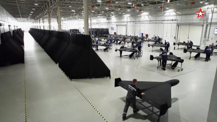 Shahed drones on assembly line at Russia’s Alabuga plant in Tatarstan. (Source: Zvezda TV)