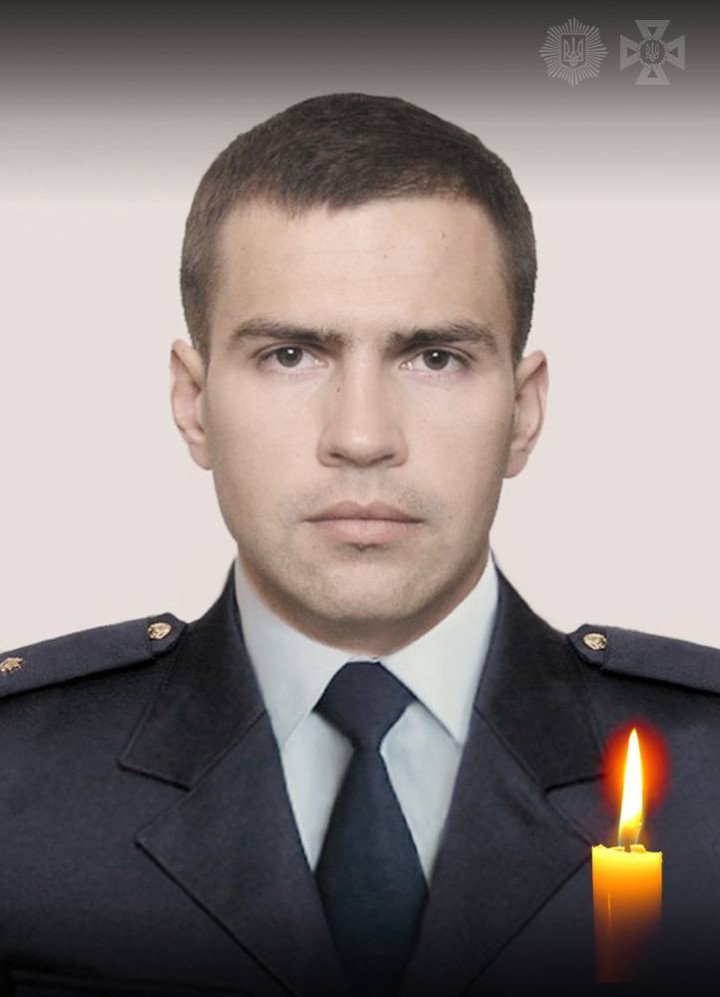 Mayor Anton Yarmolenko, subdirector de una unidad de rescate, murió en Dnipro durante el ataque ruso del 2 de junio de 2026 durante la labor de los equipos de rescate. (Fuente: DSNS / Ministerio del Interior de Ucrania) Retrato del mayor Anton Yarmolenko, rescatista ucraniano muerto durante el ataque ruso contra Dnipro.