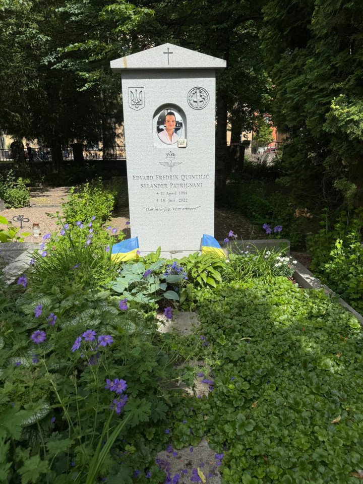 Headstone of Edvard Selander, a Swedish national who was killed while volunteering in Ukraine. (Source: Selander family archive)