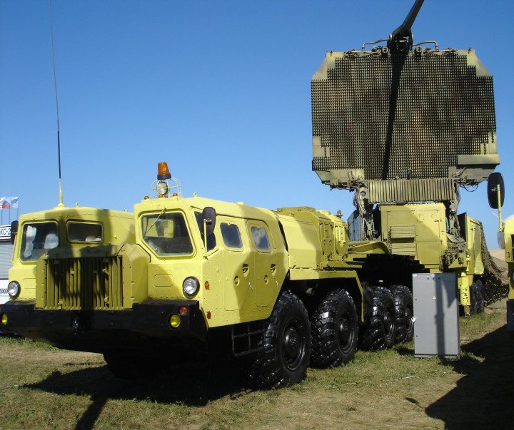 Illustrative image. S-300PMU-2 64N6E2 acquisition radar (part of 83M6E2 command post). (Source: Wikimedia)