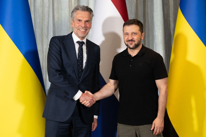 Prime Minister of the Netherlands Dick Schoof and Ukraine’s President Volodymyr Zelenskyy. (Source: Prime Minister Dick Schoof / X) Prime Minister of the Netherlands Dick Schoof and Ukraine’s President Volodymyr Zelenskyy. (Source: Prime Minister Dick Schoof / X)