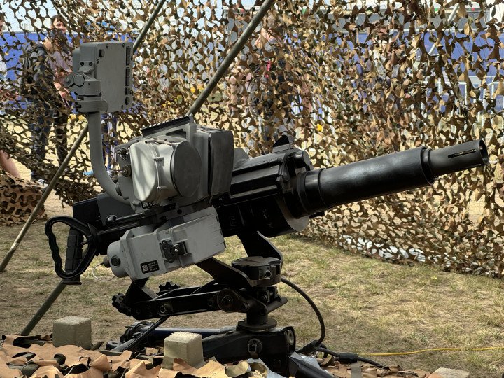 Closer view of the Mk 47 Stryker grenade launcher at Avalon 2025. (Source: Wikimedia)