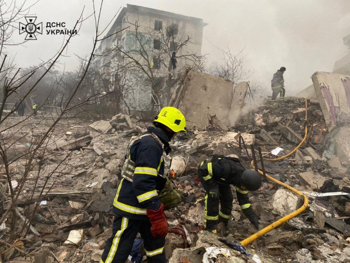 Emergency services respond to a Russian missile strike on a residential building in Poltava, conducting rescue operations amid structural collapse and fire damage. (Source: DSNS) Emergency services respond to a Russian missile strike on a residential building in Poltava, conducting rescue operations amid structural collapse and fire damage. (Source: DSNS)