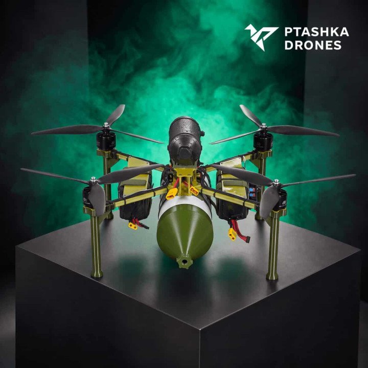 A Ukrainian-made Ptashka-15-O-25 fiber-optic FPV drone equipped with a munition. (Source: Bezpeka.club)