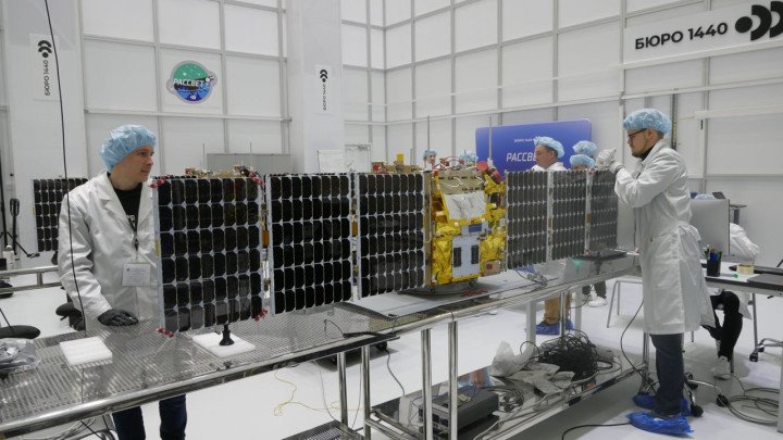 Preparation of Russia’s Rassvet high-speed internet satellites, 2023, Russia. (Source: Bureau 1440)