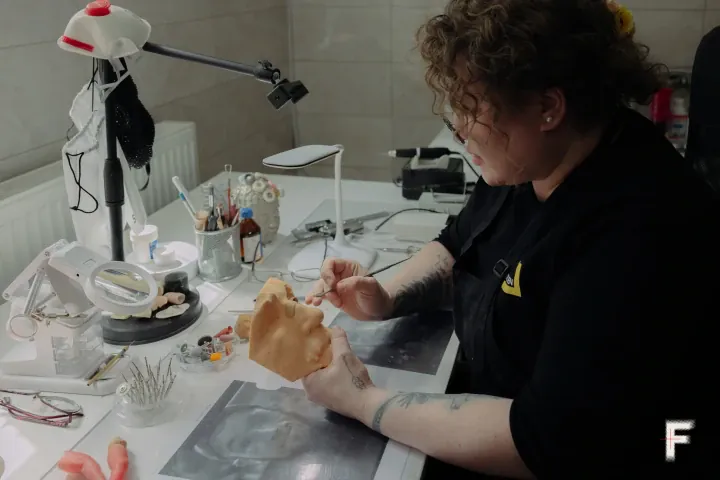 Exoprosthetics specialist Taisiia Yarova at work, Lviv, Ukraine, April 14, 2026. (Anna Zubenko/Frontliner) Exoprosthetics specialist Taisiia Yarova at work, Lviv, Ukraine, April 14, 2026. (Anna Zubenko/Frontliner)