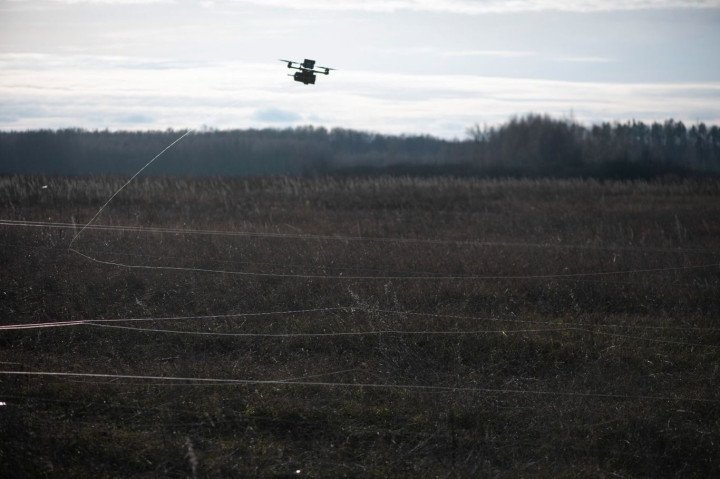 Ukraine's Defense Ministry showcased fiber-optic-controlled FPV drones in a demonstration on January 2, 2025. (Source: The Ministry of Defense of Ukraine) Ukraine's Defense Ministry showcased fiber-optic-controlled FPV drones in a demonstration on January 2, 2025. (Source: The Ministry of Defense of Ukraine)