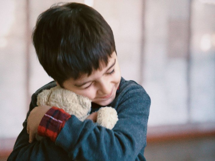Alex with his favorite teddy bear, Harry Potter. (Photo: Max Lysenko/UNITED24 Media) Alex with his favorite teddy bear, Harry Potter. (Photo: Max Lysenko/UNITED24 Media)