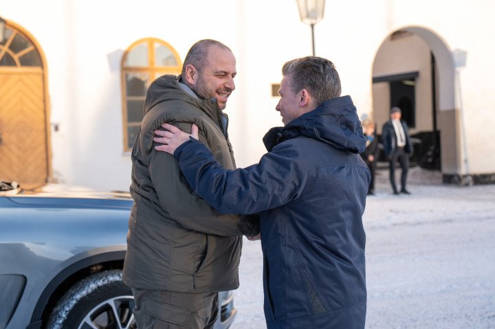 Ukrainian Defense Minister Rustem Umerov with his counterpart Pål Jonson on November 22, 2024. (Source: Rustem Umerov/Facebook) Ukrainian Defense Minister Rustem Umerov with his counterpart Pål Jonson on November 22, 2024. (Source: Rustem Umerov/Facebook)