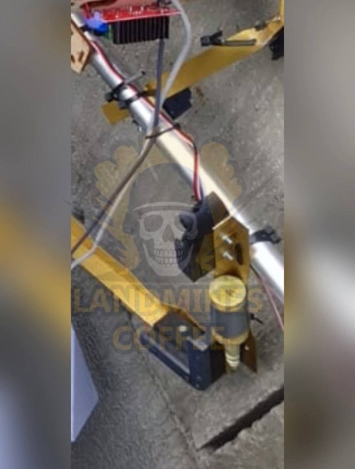 Close-up of an explosive device wired into the drone’s structure, reportedly intended to destroy the Starlink terminal if recovered. (Source: Mines and Coffee with Sandwiches)