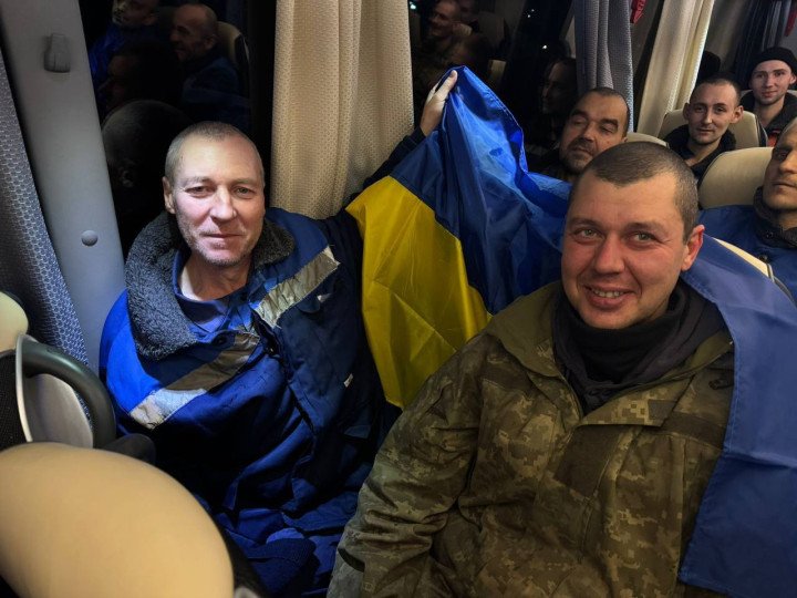 A group of recently released Ukrainian prisoners of war. (Source: Volodymyr Zelenskyy / Telegram) A group of recently released Ukrainian prisoners of war. (Source: Volodymyr Zelenskyy / Telegram)