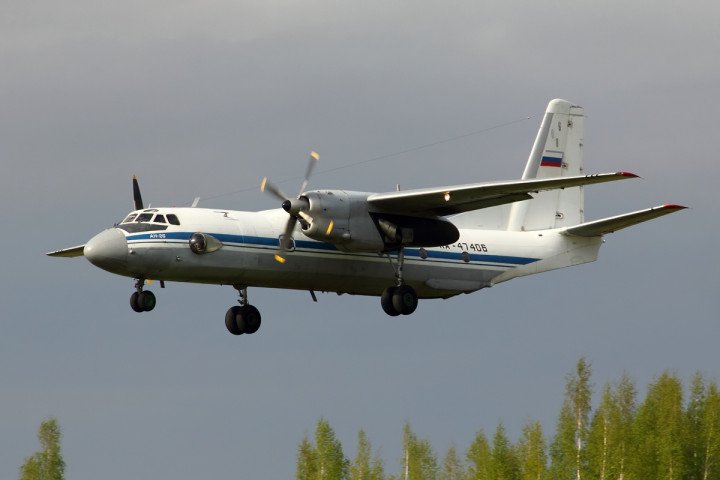 Russian Antonov An-26 on Approach in Overcast Skies (Photo: Wikimedia)