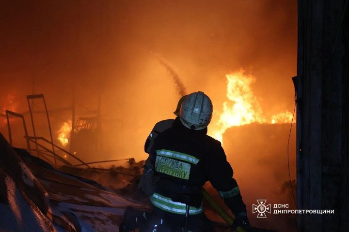 The blaze that appeared after the Russian strike. Photo: State Emergency Service of Ukraine. The blaze that appeared after the Russian strike. Photo: State Emergency Service of Ukraine.