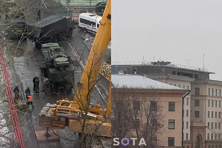 Pantsir-S1 air defense systems on a Moscow Interior Ministry building and being prepared for rooftop installation on a nearby office building. (Source: Defense Express)