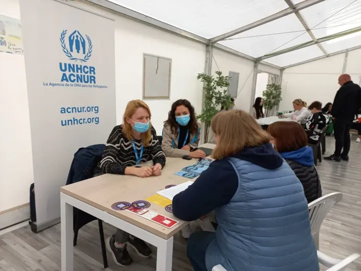 Evidencia de como España apoya Ucrania y ucranianos, por la creación de centros como este centro de acogida para refugiados ucranianos en Madrid (Fuente: UNHCR)