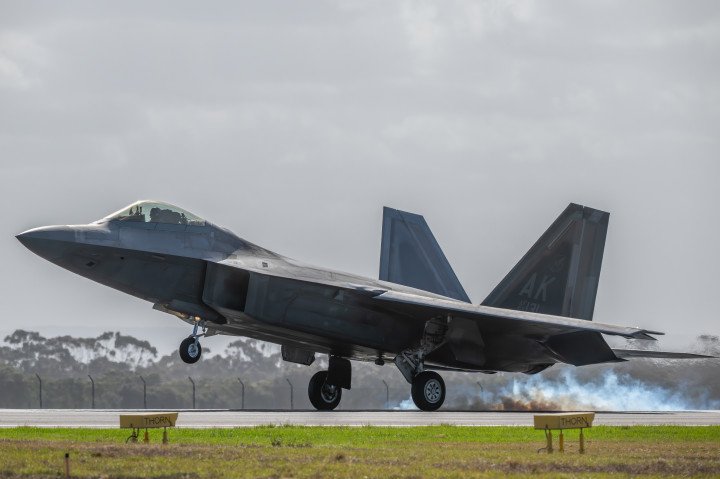 US Air Force F-22 Raptor performs during the Avalon International Airshow in Victoria, Australia, on March 30, 2025. (Source: Getty Images) US Air Force F-22 Raptor performs during the Avalon International Airshow in Victoria, Australia, on March 30, 2025. (Source: Getty Images)