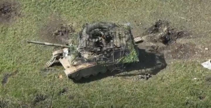 Destroyed Russian T-90M. (Source: Freeze frame from the video of the SBGS) Destroyed Russian T-90M. (Source: Freeze frame from the video of the SBGS)