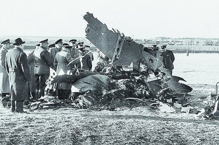 Analysis of U-2 wreckage shot down over the USSR in May 1960. (Source: Defense Express) Analysis of U-2 wreckage shot down over the USSR in May 1960. (Source: Defense Express)