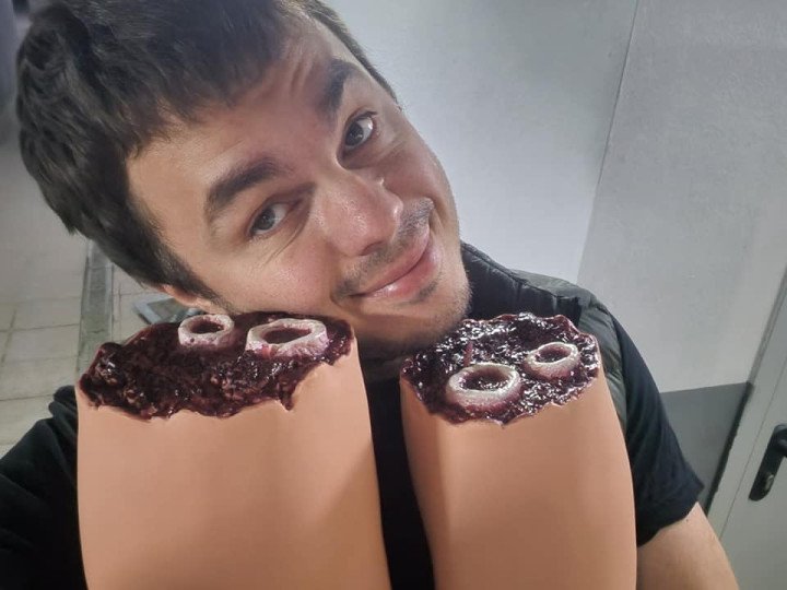 Yaroslav Vus with training leg pieces. Photo: Yaroslav Vus. Yaroslav Vus with training leg pieces. Photo: Yaroslav Vus.