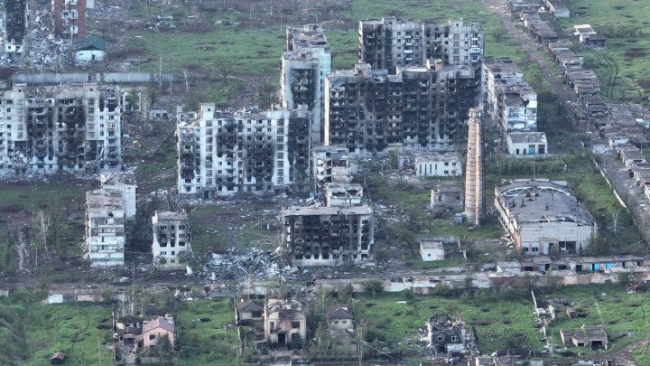 In an aerial view, destruction in the city of Bakhmut can be seen after fighting on June 1, 2023, in Bakhmut, Ukraine. (Source: Getty Images) In an aerial view, destruction in the city of Bakhmut can be seen after fighting on June 1, 2023, in Bakhmut, Ukraine. (Source: Getty Images)