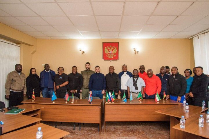 Pan-African Delegation in Donetsk. (Ph: open source) Pan-African Delegation in Donetsk. (Ph: open source)