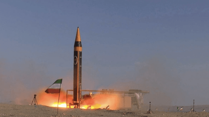An Iranian Khorramshahr missile is launched during a test. (Photo: open source) Iranian Khorramshahr missile