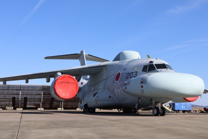 Kawasaki EC-2 electronic warfare aircraft of the Japan Air Self-Defense Force on the tarmac. (Source: Japan Ministry of Defense)