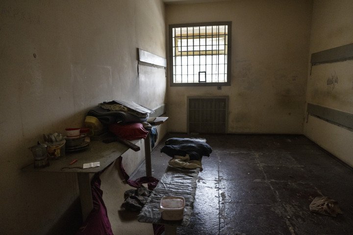 A prison cell is seen inside a building where a Russian prison and torture chamber was on November 19, 2022 in Kherson, Ukraine. (Photo: Paula Bronstein /Getty Images) A prison cell is seen inside a building where a Russian prison and torture chamber was on November 19, 2022 in Kherson, Ukraine. (Photo: Paula Bronstein /Getty Images)