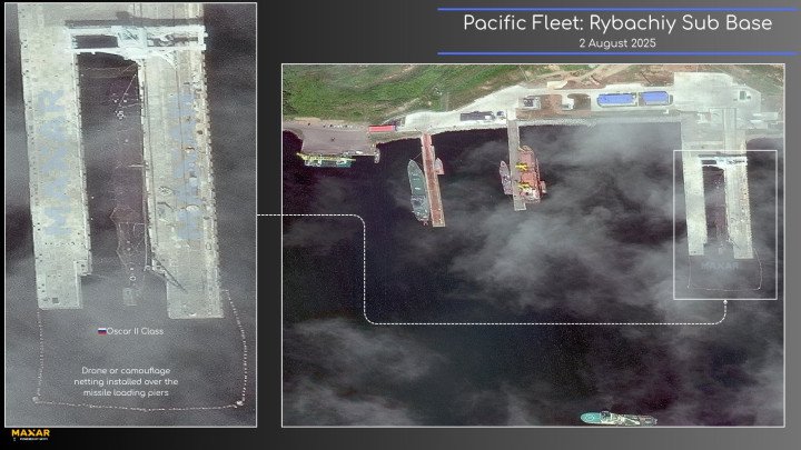 A satellite image showing camouflage/anti-drone measures around one of the piers, which housed an Oscar II Class submarine at the time the image was taken (Source: OSINT expert MT Anderson).