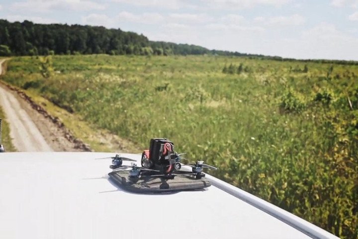 Russian sleeper FPV drone with fiber-optic control and hibernation module. (Source: Russian media) Russian sleeper FPV drone with fiber-optic control and hibernation module. (Source: Russian media)
