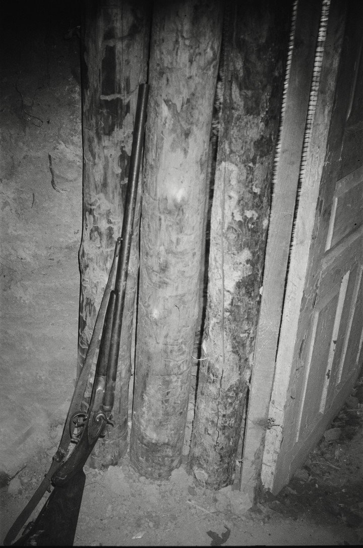 1952 double-barreled 20-gauge shotgun. Shotguns are becoming a vital means of defense in frontline positions. Photo: Josh Olley/UNITED24 Media