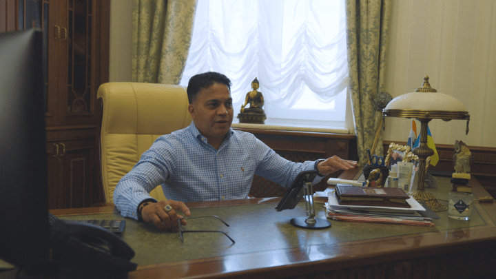 Ram Dange at his home office in Kyiv (Photo: UNITED24 Media) Ram Dange at his home office in Kyiv (Photo: UNITED24 Media)
