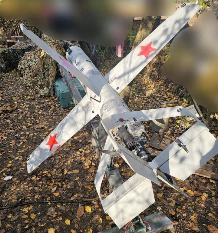 A Russian gasoline-powered drone featuring red stars on its wings and an exposed engine, photographed in October 2026. (Source: Serhii “Flash” Beskrestnov)
