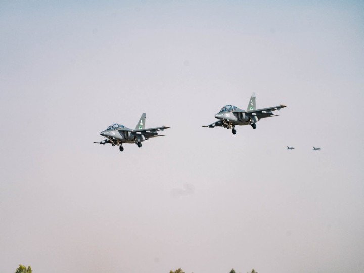 Two Yak-130 jets of the Ethiopian Air Force on final approach for landing. (Photo: Rich Tedd / X)