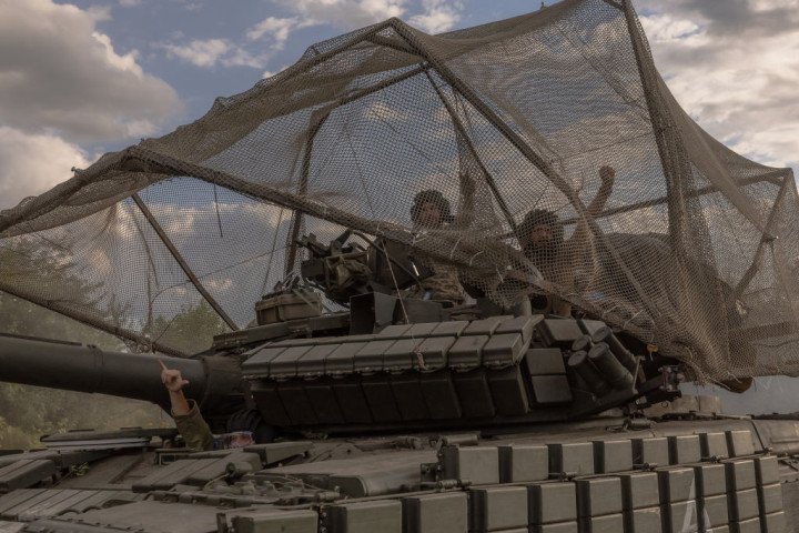 Ukrainian servicemen drive a Soviet-made T-64 tank in the Sumy region, near the border with Russia, on August 11, 2024, amid the Russian invasion of Ukraine. (Source: Getty Images) Ukrainian servicemen drive a Soviet-made T-64 tank in the Sumy region, near the border with Russia, on August 11, 2024, amid the Russian invasion of Ukraine. (Source: Getty Images)