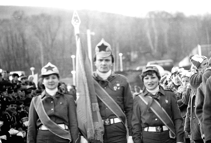 Camp counselors at the "Ocean" center wearing Budyonovka hats. (Source: "Ocean" official website) Camp counselors at the "Ocean" center wearing Budyonovka hats. (Source: "Ocean" official website)