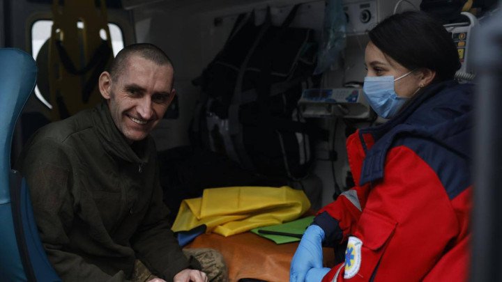 Released Ukrainian soldier in an ambulance. (Source: Volodymyr Zelenskyy / Telegram) Released Ukrainian soldier in an ambulance. (Source: Volodymyr Zelenskyy / Telegram)